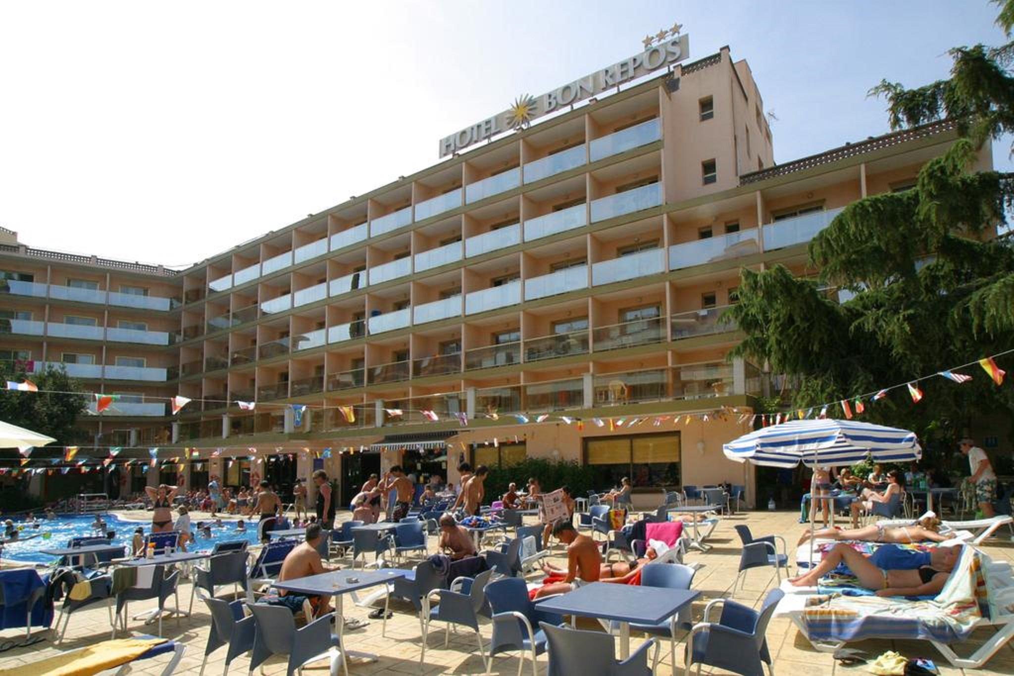Hotel Bon Repos 칼레라 외부 사진