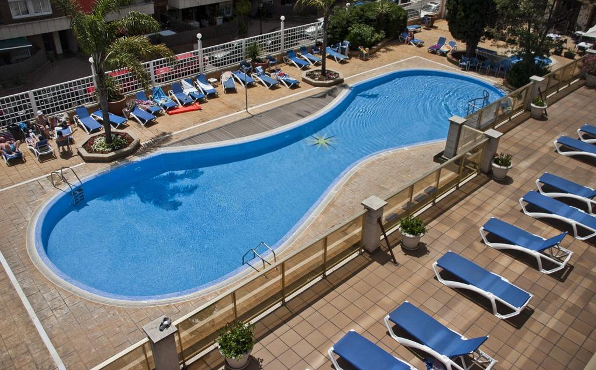 Hotel Bon Repos 칼레라 외부 사진
