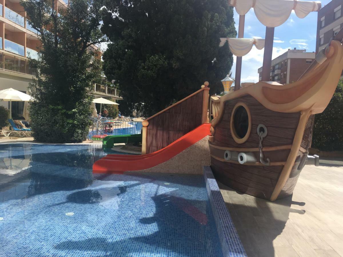 Hotel Bon Repos 칼레라 외부 사진